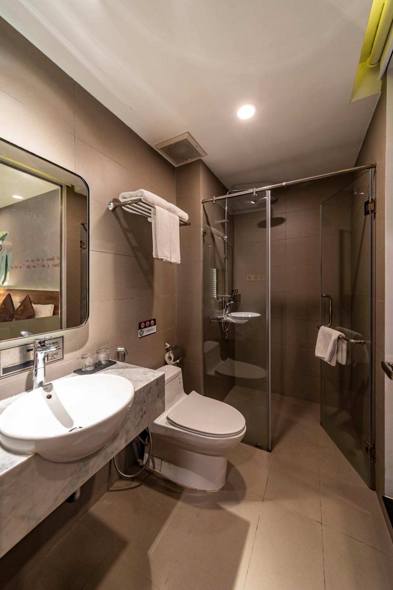 Thanh Long Hotel - Tra Khuc Thành Pho Ho Chí Minh Esterno foto